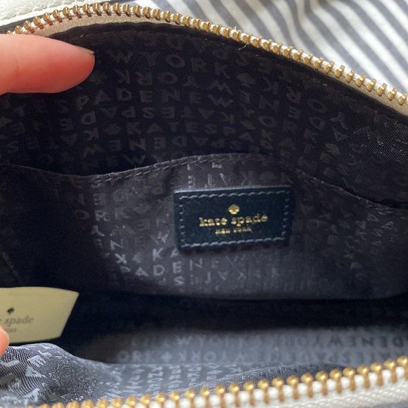 Kate spade crossbody purse - Picture 4 of 4